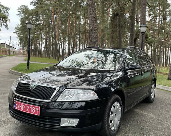 Черный Шкода Октавия, объемом двигателя 1.8 л и пробегом 189 тыс. км за 6700 $, фото 2 на Automoto.ua