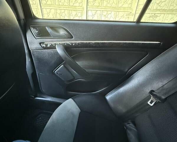Черный Шкода Октавия, объемом двигателя 1.97 л и пробегом 330 тыс. км за 7200 $, фото 18 на Automoto.ua