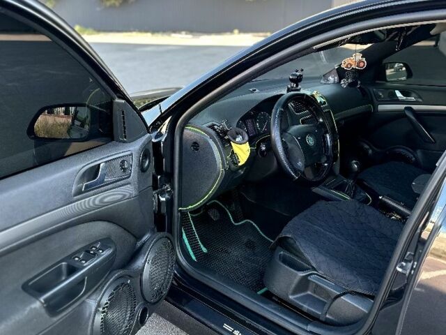 Чорний Шкода Октавія, об'ємом двигуна 2 л та пробігом 451 тис. км за 8300 $, фото 15 на Automoto.ua