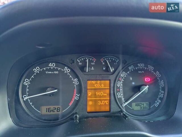 Черный Шкода Октавия, объемом двигателя 1.6 л и пробегом 183 тыс. км за 6999 $, фото 44 на Automoto.ua