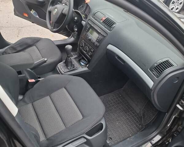 Шкода Октавия 2007 в Запорожье на Automoto.ua Черный Шкода Октавия, объемом двигателя 1.8 л и пробегом 245 тыс. км за 5300 $, фото 6 на Automoto.ua