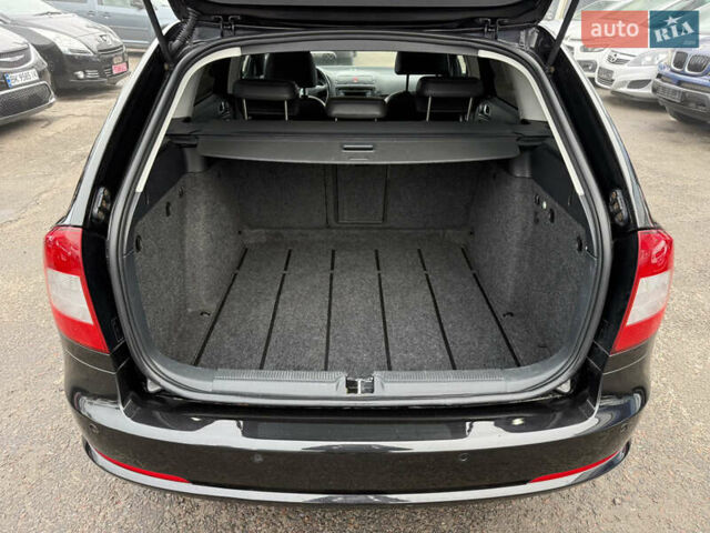 Черный Шкода Октавия, объемом двигателя 2 л и пробегом 196 тыс. км за 7850 $, фото 35 на Automoto.ua