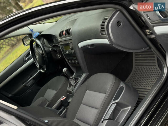 Черный Шкода Октавия, объемом двигателя 1.6 л и пробегом 210 тыс. км за 6450 $, фото 21 на Automoto.ua