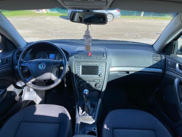 Черный Шкода Октавия, объемом двигателя 1.9 л и пробегом 333 тыс. км за 3300 $, фото 10 на Automoto.ua