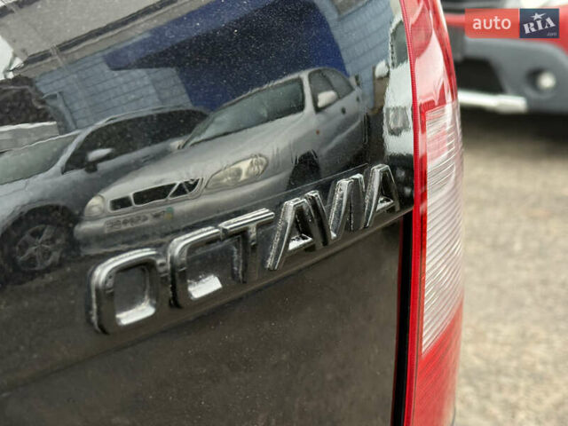 Черный Шкода Октавия, объемом двигателя 2 л и пробегом 196 тыс. км за 7850 $, фото 23 на Automoto.ua