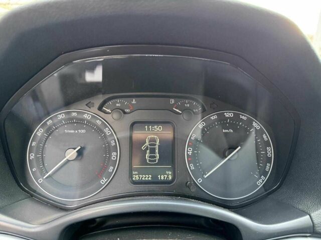 Черный Шкода Октавия, объемом двигателя 1.8 л и пробегом 252 тыс. км за 5990 $, фото 17 на Automoto.ua