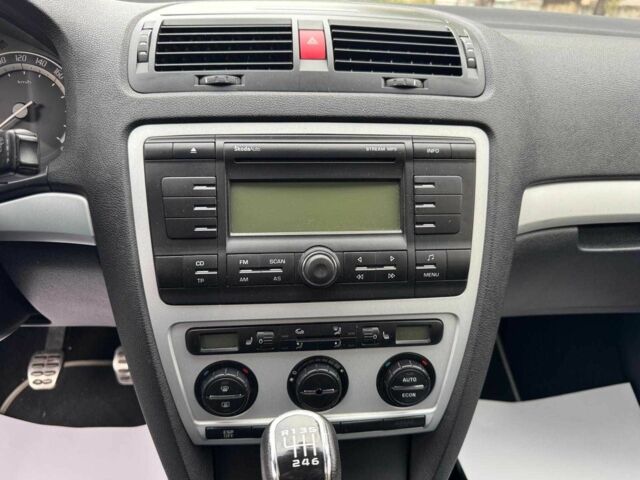 Черный Шкода Октавия, объемом двигателя 2 л и пробегом 250 тыс. км за 6990 $, фото 21 на Automoto.ua