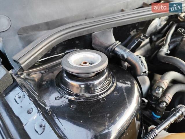 Черный Шкода Октавия, объемом двигателя 1.6 л и пробегом 183 тыс. км за 6999 $, фото 75 на Automoto.ua