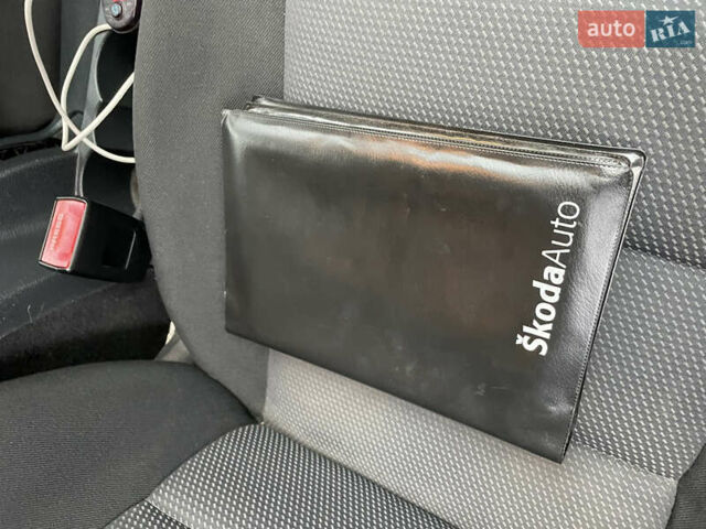 Черный Шкода Октавия, объемом двигателя 1.8 л и пробегом 189 тыс. км за 6700 $, фото 31 на Automoto.ua