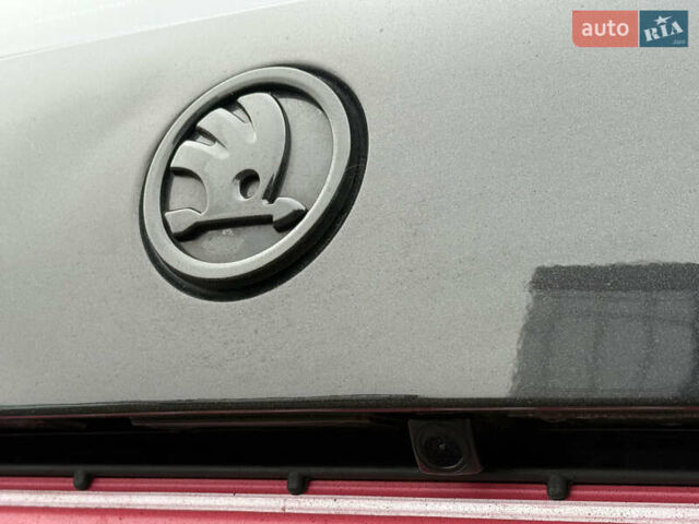 Черный Шкода Октавия, объемом двигателя 2 л и пробегом 196 тыс. км за 7850 $, фото 25 на Automoto.ua