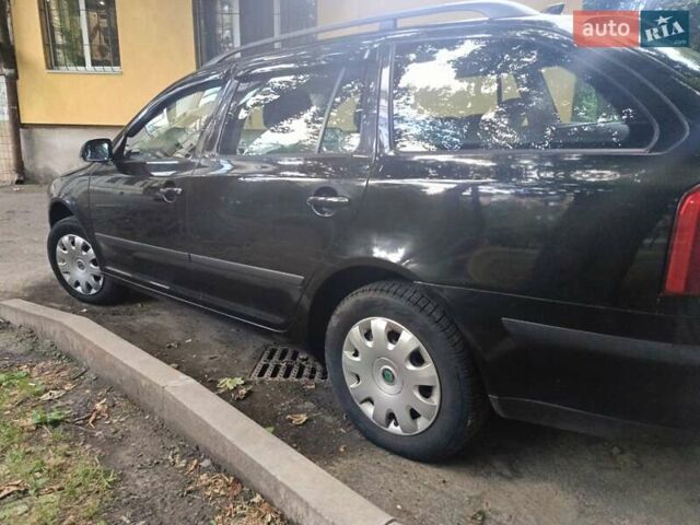 Черный Шкода Октавия, объемом двигателя 1.6 л и пробегом 294 тыс. км за 6200 $, фото 6 на Automoto.ua
