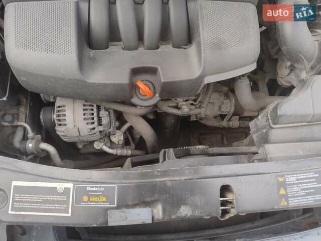 Черный Шкода Октавия, объемом двигателя 1.6 л и пробегом 303 тыс. км за 3900 $, фото 14 на Automoto.ua