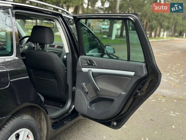 Черный Шкода Октавия, объемом двигателя 1.6 л и пробегом 210 тыс. км за 6450 $, фото 18 на Automoto.ua