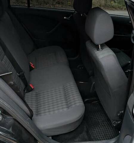 Чорний Шкода Октавія, об'ємом двигуна 1.6 л та пробігом 144 тис. км за 6999 $, фото 13 на Automoto.ua