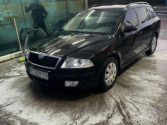 Чорний Шкода Октавія, об'ємом двигуна 1.8 л та пробігом 218 тис. км за 5600 $, фото 1 на Automoto.ua