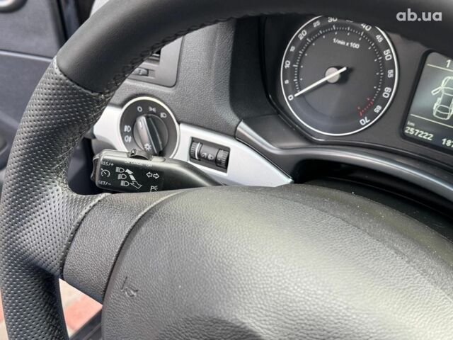 Черный Шкода Октавия, объемом двигателя 1.8 л и пробегом 252 тыс. км за 5990 $, фото 16 на Automoto.ua