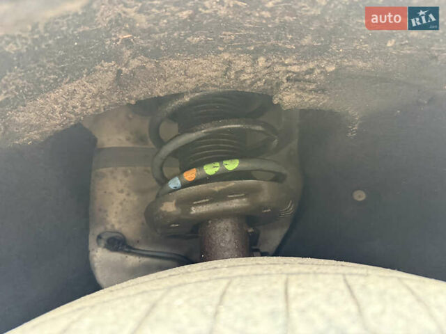 Черный Шкода Октавия, объемом двигателя 1.6 л и пробегом 211 тыс. км за 6500 $, фото 87 на Automoto.ua