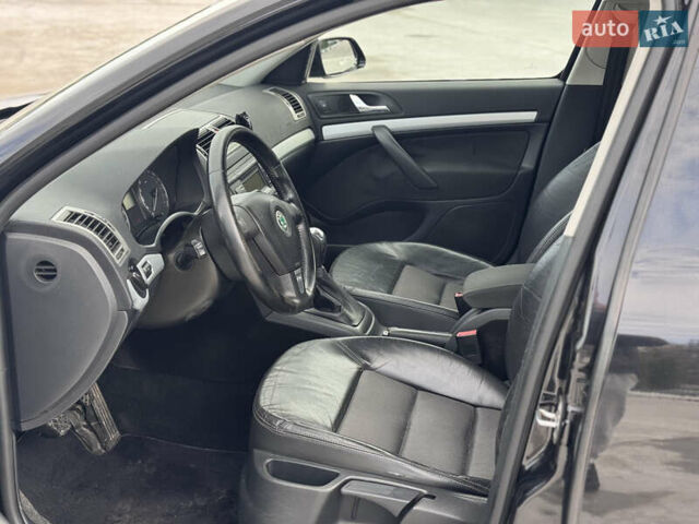 Шкода Октавия 2007 в Житомире на Automoto.ua Черный Шкода Октавия, объемом двигателя 1.9 л и пробегом 209 тыс. км за 6199 $, фото 9 на Automoto.ua
