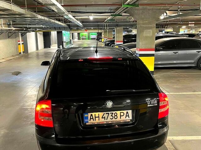 Черный Шкода Октавия, объемом двигателя 1.6 л и пробегом 197 тыс. км за 4000 $, фото 6 на Automoto.ua