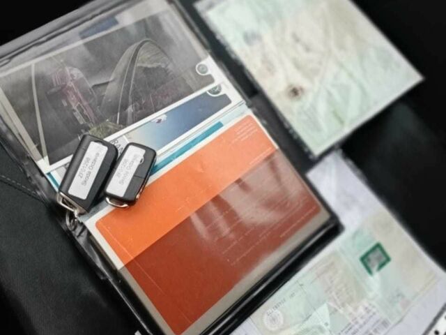 Черный Шкода Октавия, объемом двигателя 1.6 л и пробегом 241 тыс. км за 6100 $, фото 17 на Automoto.ua