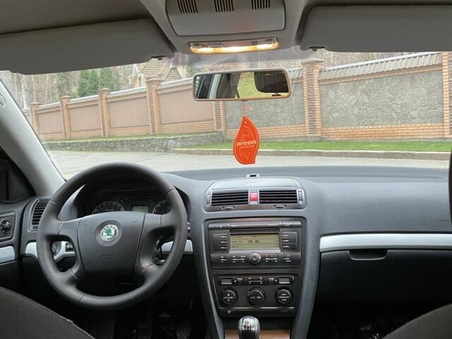 Черный Шкода Октавия, объемом двигателя 1.8 л и пробегом 189 тыс. км за 6400 $, фото 17 на Automoto.ua