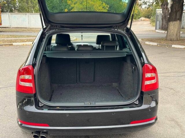 Черный Шкода Октавия, объемом двигателя 2 л и пробегом 250 тыс. км за 6990 $, фото 14 на Automoto.ua