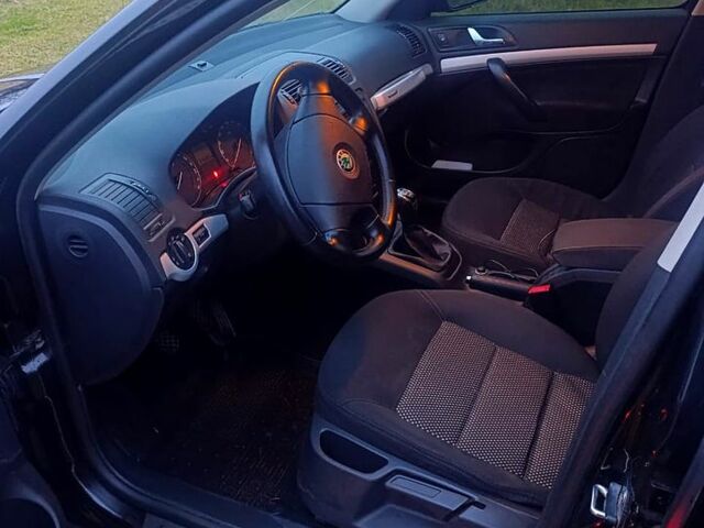 Черный Шкода Октавия, объемом двигателя 2 л и пробегом 315 тыс. км за 6200 $, фото 4 на Automoto.ua