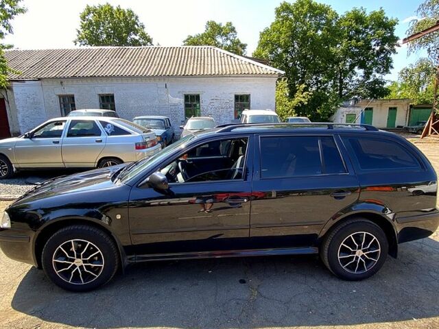Чорний Шкода Октавія, об'ємом двигуна 1.6 л та пробігом 300 тис. км за 4999 $, фото 6 на Automoto.ua