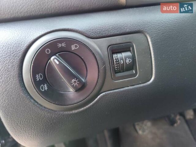 Черный Шкода Октавия, объемом двигателя 1.6 л и пробегом 183 тыс. км за 6999 $, фото 49 на Automoto.ua