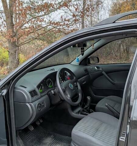 Чорний Шкода Октавія, об'ємом двигуна 1.6 л та пробігом 144 тис. км за 6999 $, фото 11 на Automoto.ua