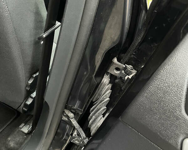 Черный Шкода Октавия, объемом двигателя 1.8 л и пробегом 189 тыс. км за 6700 $, фото 10 на Automoto.ua