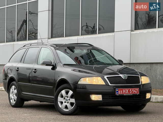Черный Шкода Октавия, объемом двигателя 1.6 л и пробегом 211 тыс. км за 6500 $, фото 3 на Automoto.ua