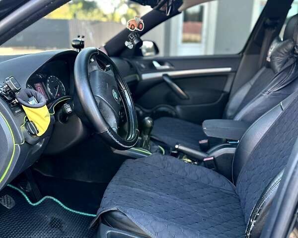 Чорний Шкода Октавія, об'ємом двигуна 2 л та пробігом 451 тис. км за 8200 $, фото 13 на Automoto.ua