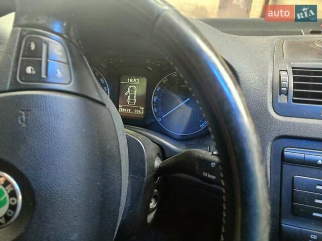 Черный Шкода Октавия, объемом двигателя 1.6 л и пробегом 294 тыс. км за 6200 $, фото 14 на Automoto.ua