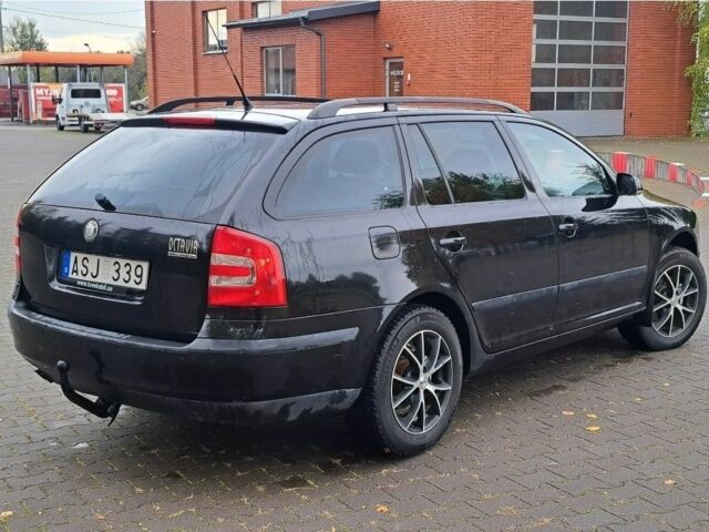 Черный Шкода Октавия, объемом двигателя 2 л и пробегом 215 тыс. км за 1750 $, фото 7 на Automoto.ua