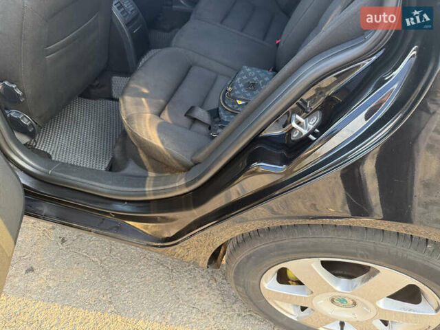 Чорний Шкода Октавія, об'ємом двигуна 1.97 л та пробігом 359 тис. км за 7800 $, фото 24 на Automoto.ua