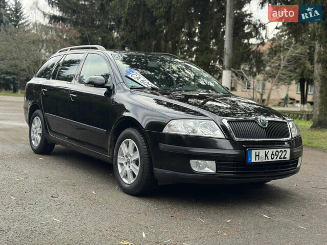 Черный Шкода Октавия, объемом двигателя 1.6 л и пробегом 210 тыс. км за 6450 $, фото 3 на Automoto.ua