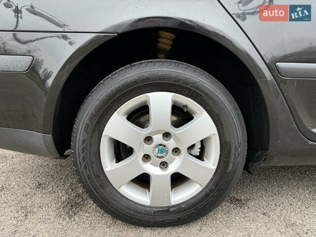 Черный Шкода Октавия, объемом двигателя 1.6 л и пробегом 211 тыс. км за 6500 $, фото 80 на Automoto.ua