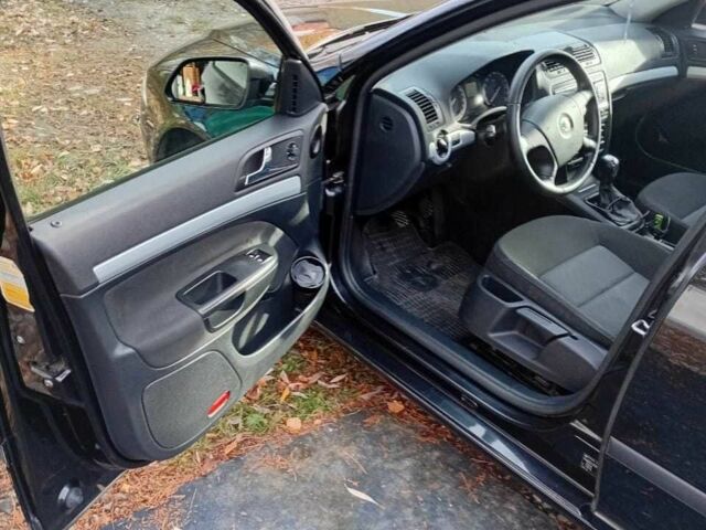 Черный Шкода Октавия, объемом двигателя 1.6 л и пробегом 241 тыс. км за 6100 $, фото 4 на Automoto.ua