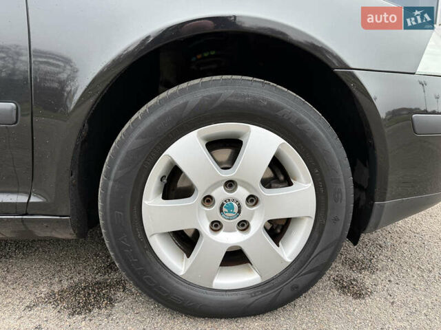 Черный Шкода Октавия, объемом двигателя 1.6 л и пробегом 211 тыс. км за 6500 $, фото 81 на Automoto.ua