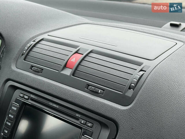 Черный Шкода Октавия, объемом двигателя 2 л и пробегом 196 тыс. км за 7850 $, фото 43 на Automoto.ua