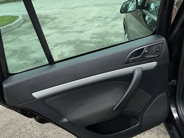 Черный Шкода Октавия, объемом двигателя 1.8 л и пробегом 189 тыс. км за 6400 $, фото 9 на Automoto.ua