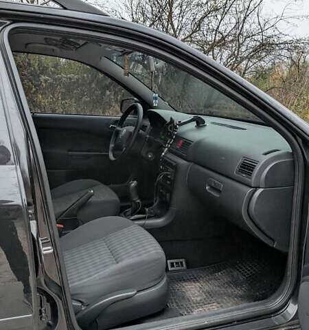 Чорний Шкода Октавія, об'ємом двигуна 1.6 л та пробігом 144 тис. км за 6999 $, фото 17 на Automoto.ua