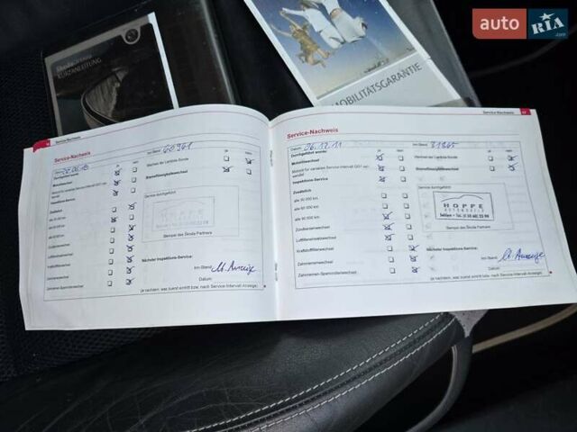 Чорний Шкода Октавія, об'ємом двигуна 2 л та пробігом 239 тис. км за 7300 $, фото 62 на Automoto.ua