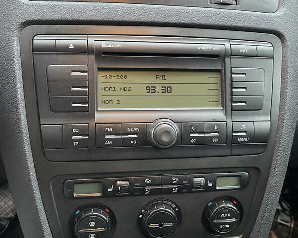 Черный Шкода Октавия, объемом двигателя 1.8 л и пробегом 189 тыс. км за 6700 $, фото 26 на Automoto.ua