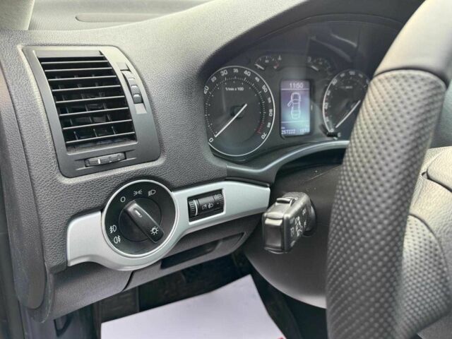 Черный Шкода Октавия, объемом двигателя 1.8 л и пробегом 252 тыс. км за 5990 $, фото 15 на Automoto.ua