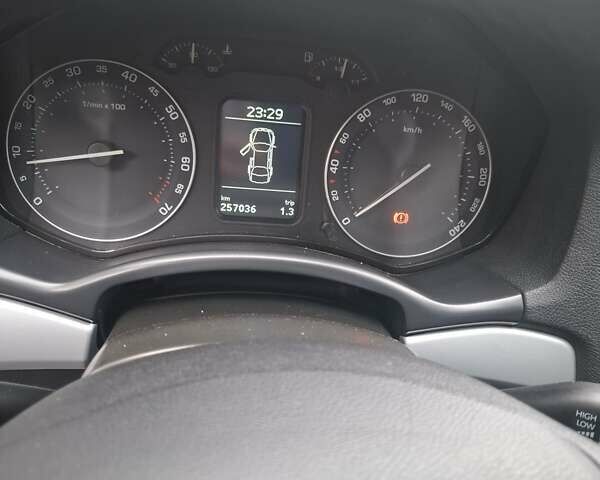 Шкода Октавия 2007 в Запорожье на Automoto.ua Черный Шкода Октавия, объемом двигателя 1.8 л и пробегом 245 тыс. км за 5300 $, фото 7 на Automoto.ua