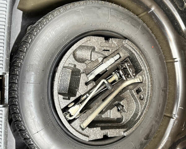 Черный Шкода Октавия, объемом двигателя 1.6 л и пробегом 211 тыс. км за 6500 $, фото 75 на Automoto.ua