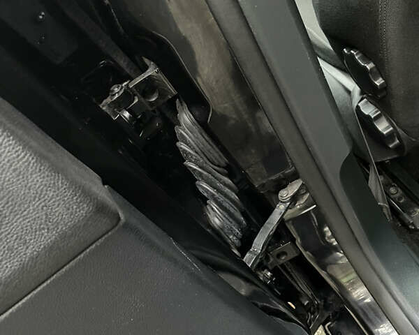 Черный Шкода Октавия, объемом двигателя 1.8 л и пробегом 189 тыс. км за 6700 $, фото 9 на Automoto.ua