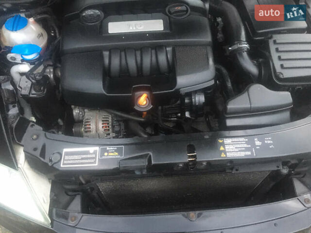 Черный Шкода Октавия, объемом двигателя 1.6 л и пробегом 223 тыс. км за 6300 $, фото 3 на Automoto.ua